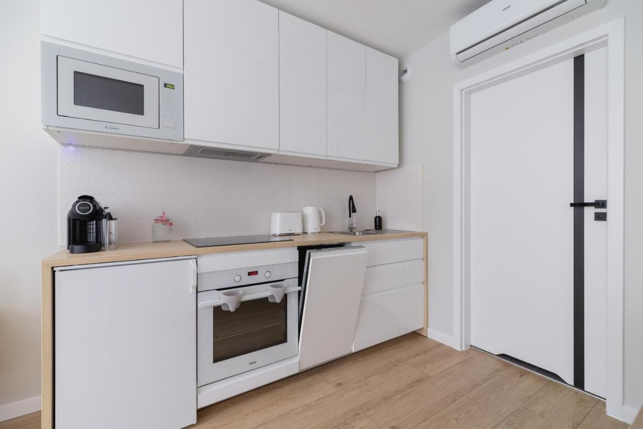 City Studio With Ac Czarnowiejska By Renters Krasków Exterior foto
