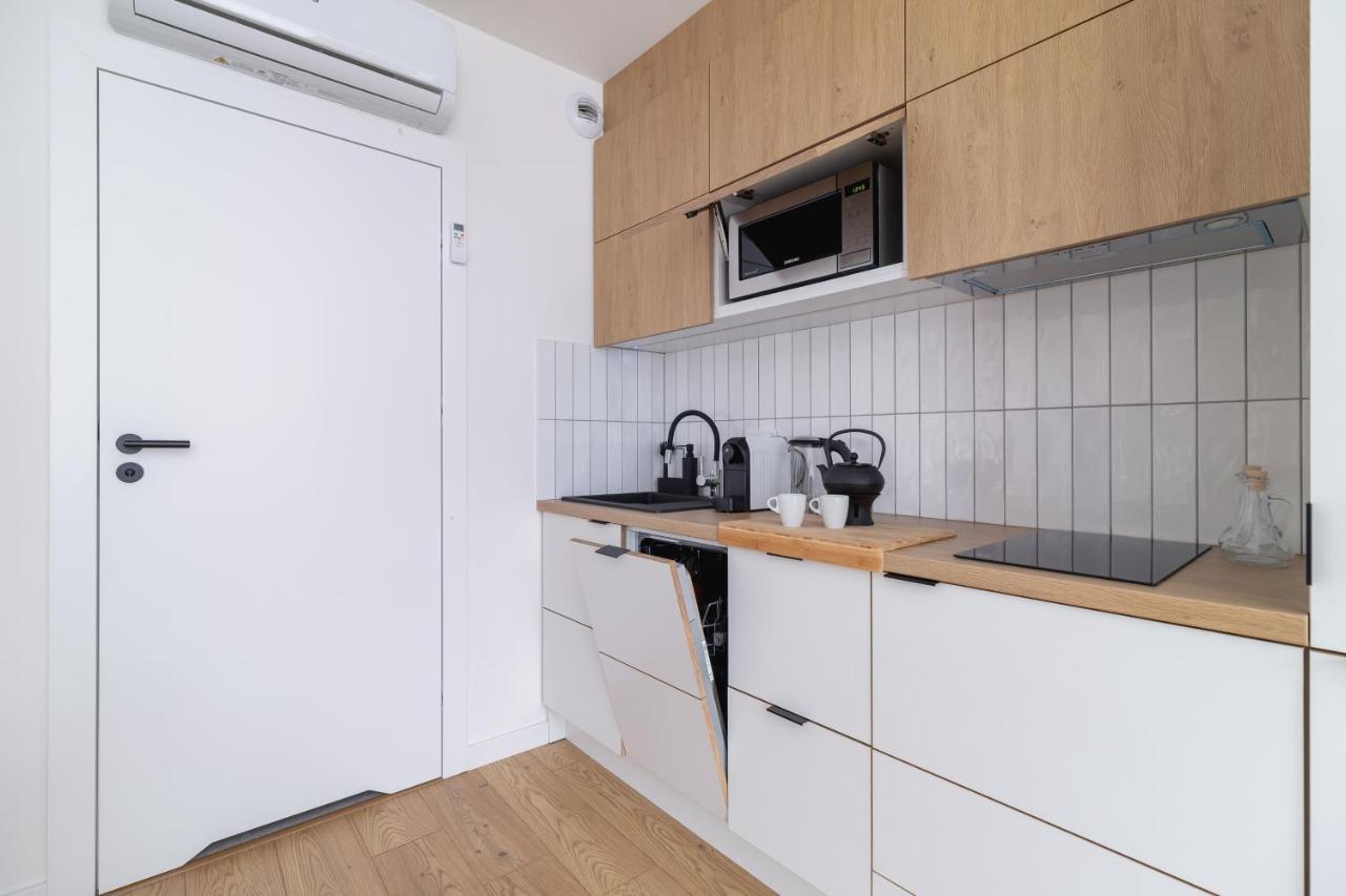 City Studio With Ac Czarnowiejska By Renters Krasków Exterior foto