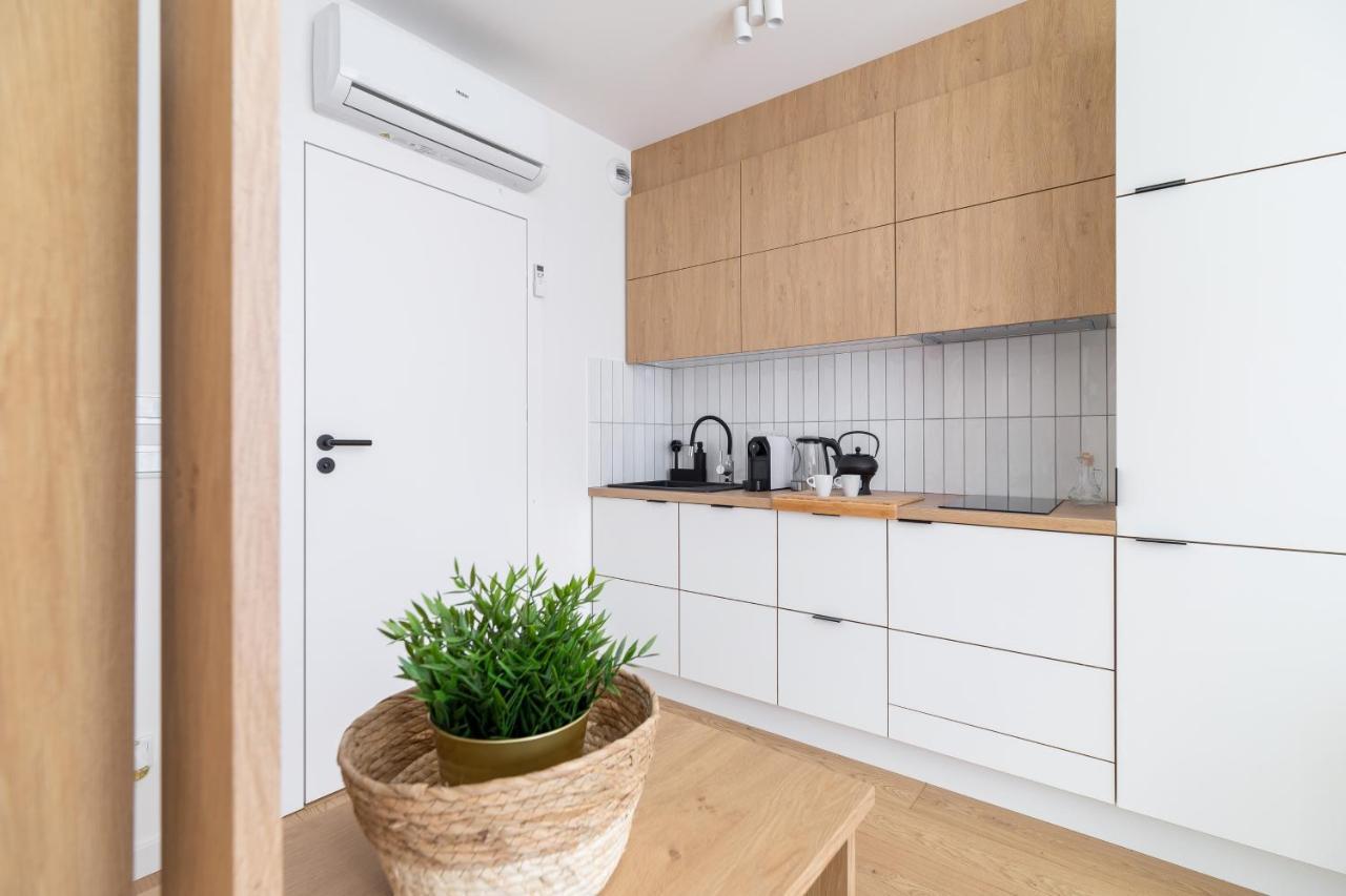 City Studio With Ac Czarnowiejska By Renters Krasków Exterior foto